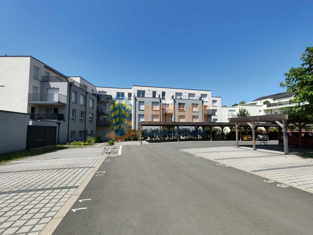 Appartement T3 en centre village situé au 3ème et dernier étage d une résidence de 2023, 2 places de parking