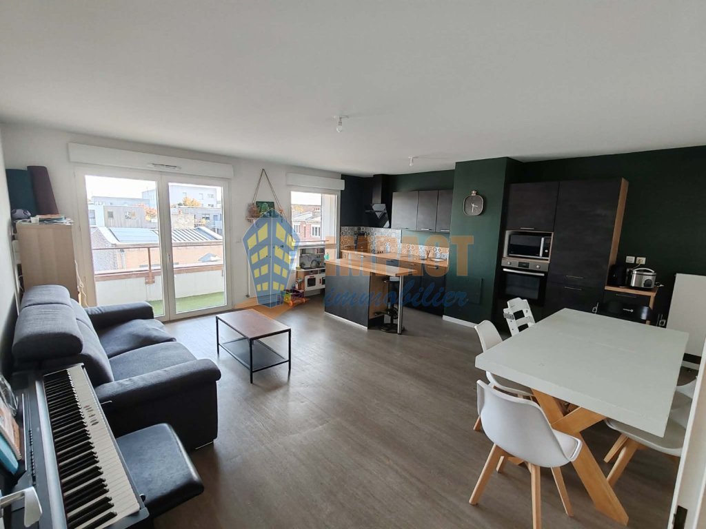 LIILE FAUBOURG D ARRAS: Appartement de 2020, 3 chambres avec terrasse